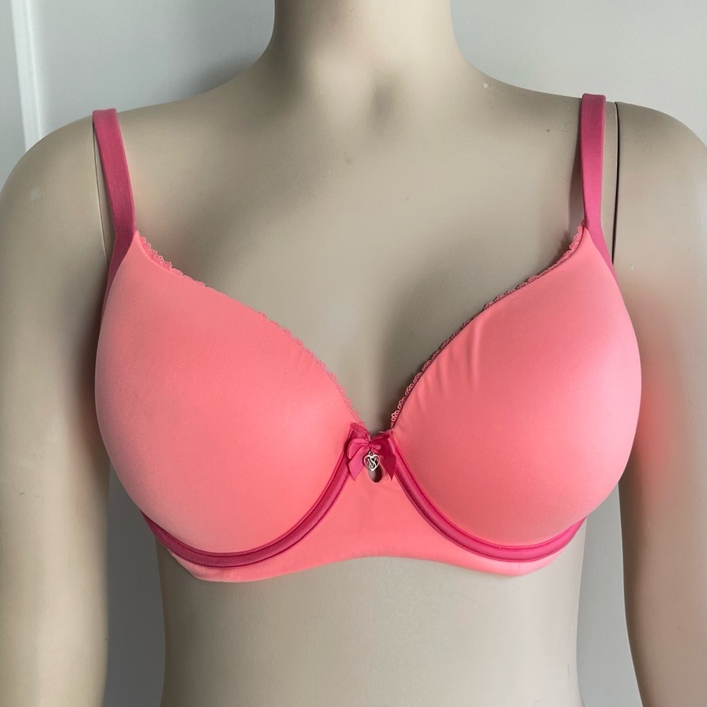 36DD body by V lightly lined